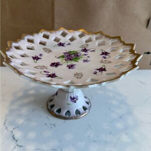 Lefton White Porcelain Display Piece